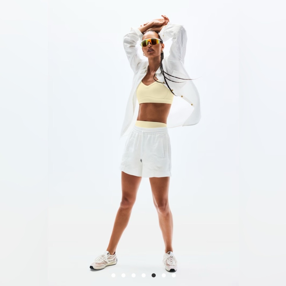NWT Athleta RETREAT LINEN MID RISE SHORT in White Size 18